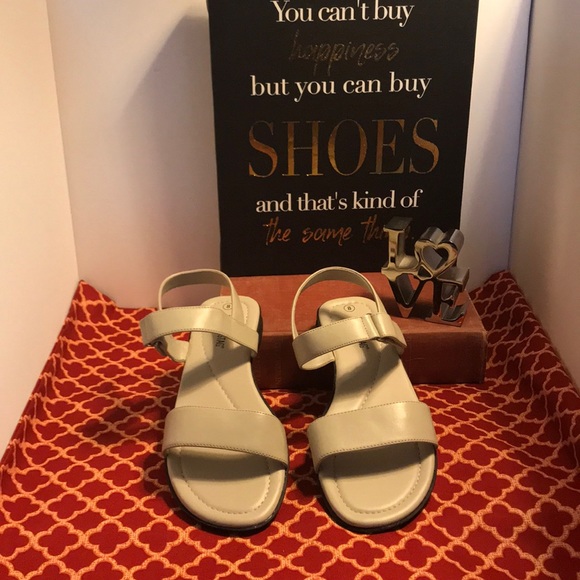 white stag sandals
